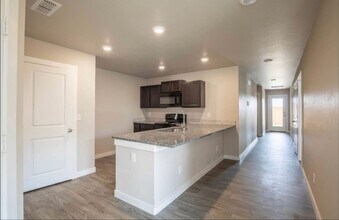 2414 144th St in Lubbock, TX - Building Photo - Building Photo