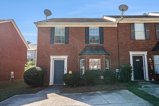 5711 Windfall Ln in Lithonia, GA - Building Photo - Building Photo