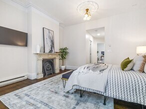 2A Wellington St, Unit 2 in Boston, MA - Building Photo - Building Photo