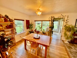 27 Spruce St in Barnardsville, NC - Building Photo - Building Photo