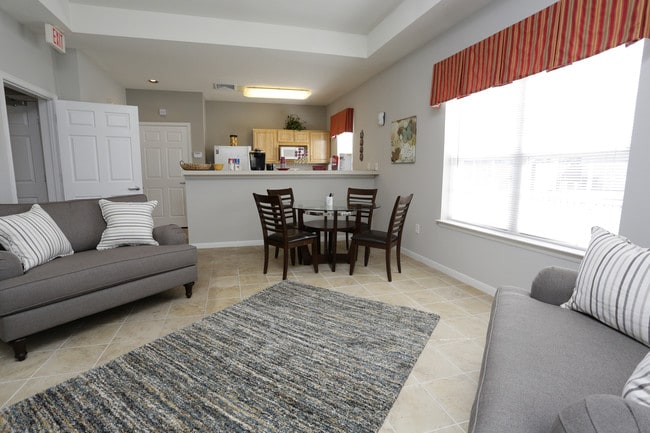 Woodwind Villa Apartments in Woodbridge, VA - Building Photo - Building Photo
