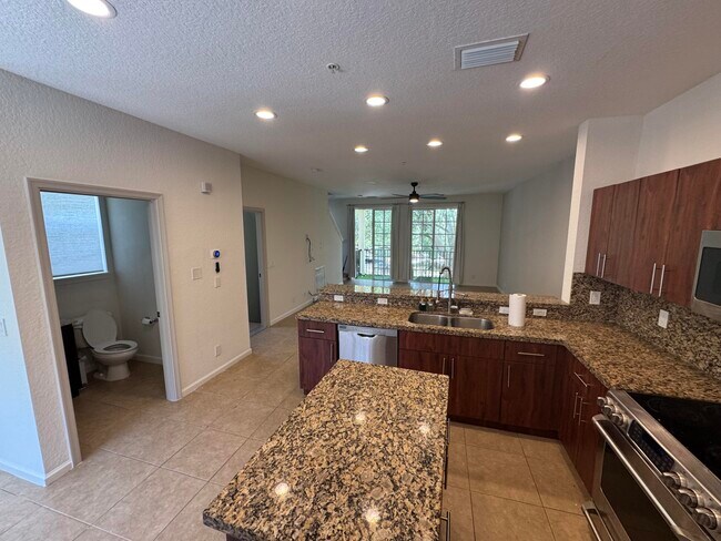 451 School House Rd in Jupiter, FL - Building Photo - Building Photo