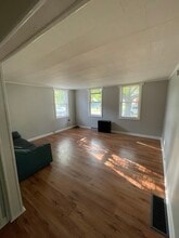 146 W Cayuga St, Unit 2 in Oswego, NY - Building Photo - Building Photo