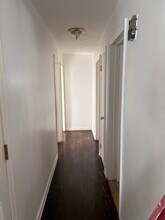 21 N Spring St, Unit 1 in Ansonia, CT - Foto de edificio - Building Photo