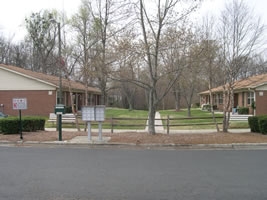 Tomlison Hill in Thomasville, NC - Foto de edificio