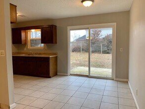 1509 Rolling Oaks Dr in Rogers, AR - Building Photo - Building Photo