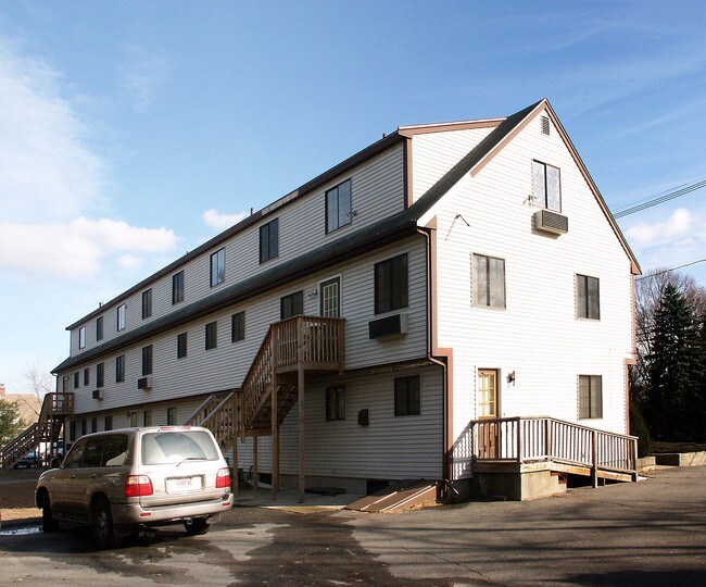 Renmar Bldg in Walpole, MA - Foto de edificio - Other