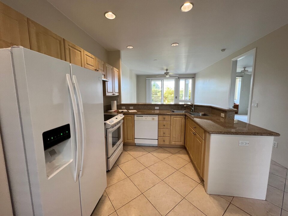 75-5841-6009 Ali‘i Dr in Kailua Kona, HI - Building Photo
