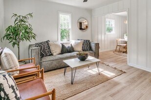 121 W Himes St, Unit 121 in Norman, OK - Building Photo