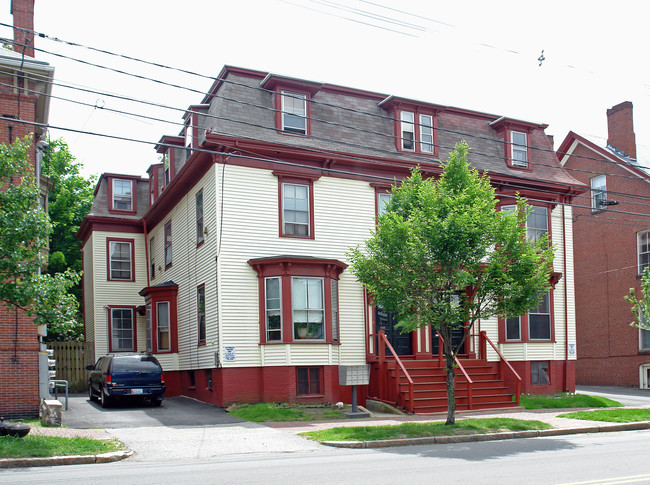 446-448 Cumberland Ave in Portland, ME - Building Photo - Building Photo