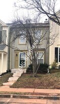 3045 Madden Ct in Herndon, VA - Building Photo