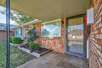 2804 SW 82nd St in Oklahoma City, OK - Building Photo - Building Photo