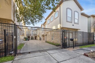 5945 Kiam St in Houston, TX - Building Photo - Building Photo