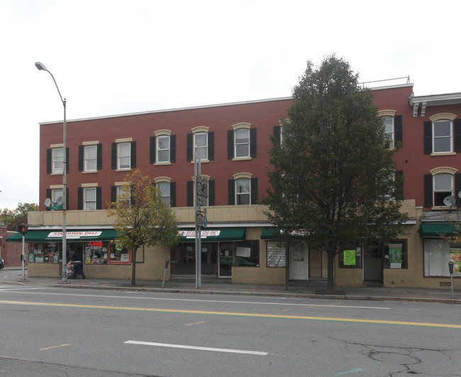 620-630 Broadway in Kingston, NY - Foto de edificio - Building Photo