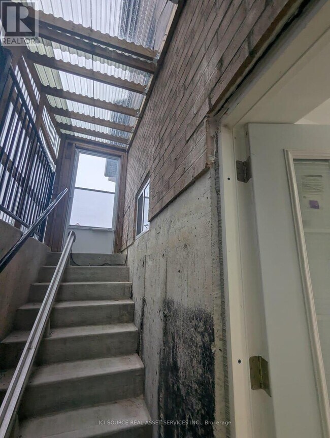 312 Baker Hill Blvd. in Whitchurch-Stouffville, ON - Building Photo - Building Photo