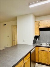 969 W Holly St-Unit -2 in Fayetteville, AR - Foto de edificio - Building Photo