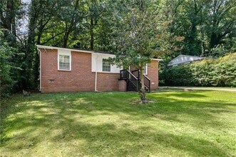 305 Banberry Dr SE in Atlanta, GA - Building Photo - Building Photo