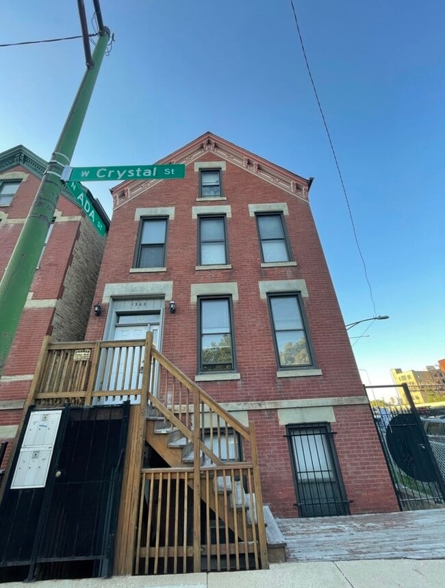 property at 1362 W Crystal St