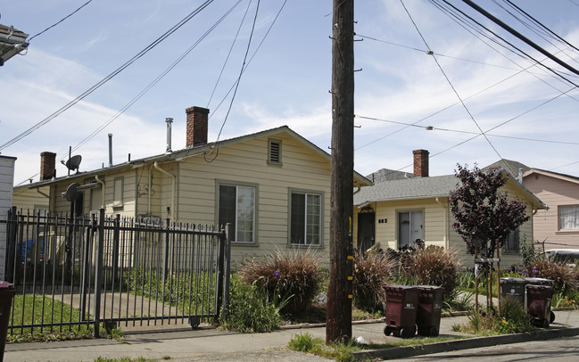 877-885 Apgar St in Oakland, CA - Foto de edificio - Building Photo