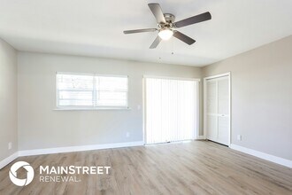 8875 Orange Blossom Dr in Seminole, FL - Building Photo - Building Photo