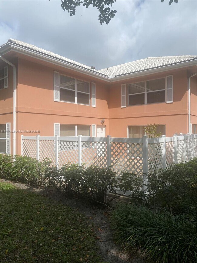 property at 3107 Kingston Ct
