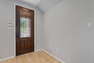 1132 Hyde Park Dr in Round Rock, TX - Building Photo - Building Photo