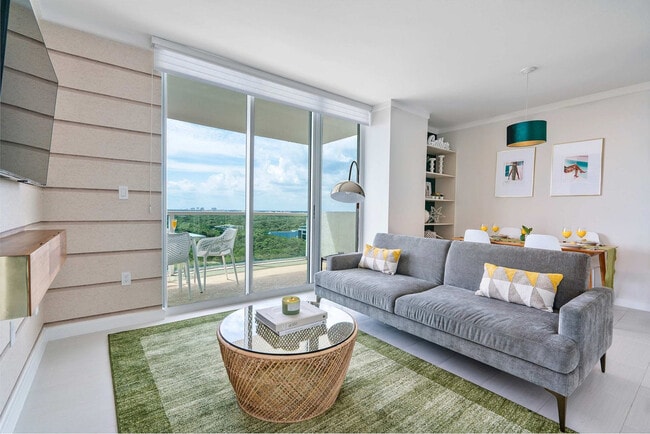 2889 McFarlane Rd in Miami, FL - Building Photo - Building Photo