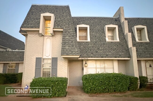 property at 11405 N May Ave