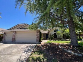1528 Dickinson Dr in Roseville, CA - Building Photo