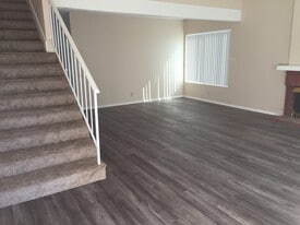 901 Brandywine Ln in Corona, CA - Building Photo