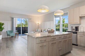 28294 Ferry Rd in Warrenville, IL - Building Photo - Building Photo