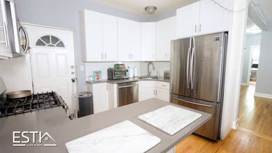 933-943 E 54th Pl in Chicago, IL - Building Photo - Building Photo