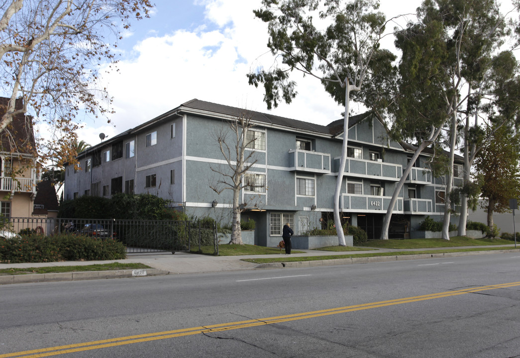 6422 Whitsett Ave in North Hollywood, CA - Building Photo