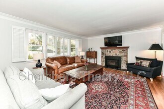 3061 N Oakland St in Arlington, VA - Building Photo - Building Photo