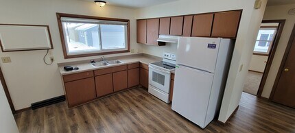 2834 Thomas Dr, Unit 2834 Thomas Dr in Eau Claire, WI - Building Photo - Building Photo