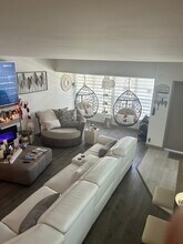 1152 NW 30th Ct, Unit 212 in Wilton Manors, FL - Building Photo - Building Photo