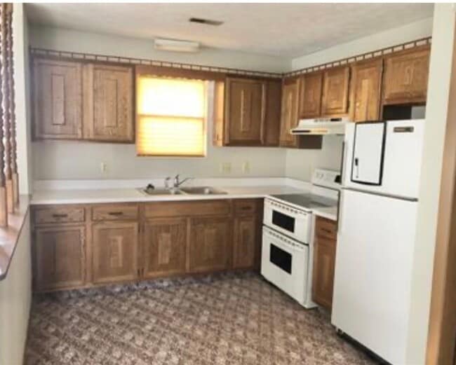 property at 5372 Big Tyler Rd