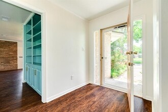 438 Wellshire Dr in West Columbia, TX - Building Photo - Building Photo