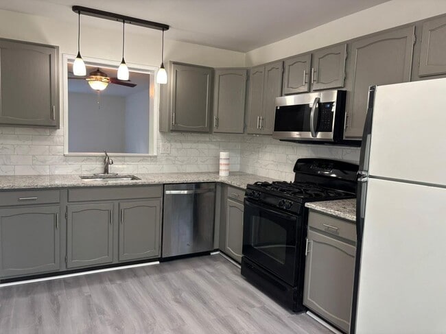 113 Redwood Dr in Collegeville, PA - Building Photo - Building Photo