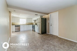 9130 Hunt Club Ln in Port Richey, FL - Building Photo - Building Photo