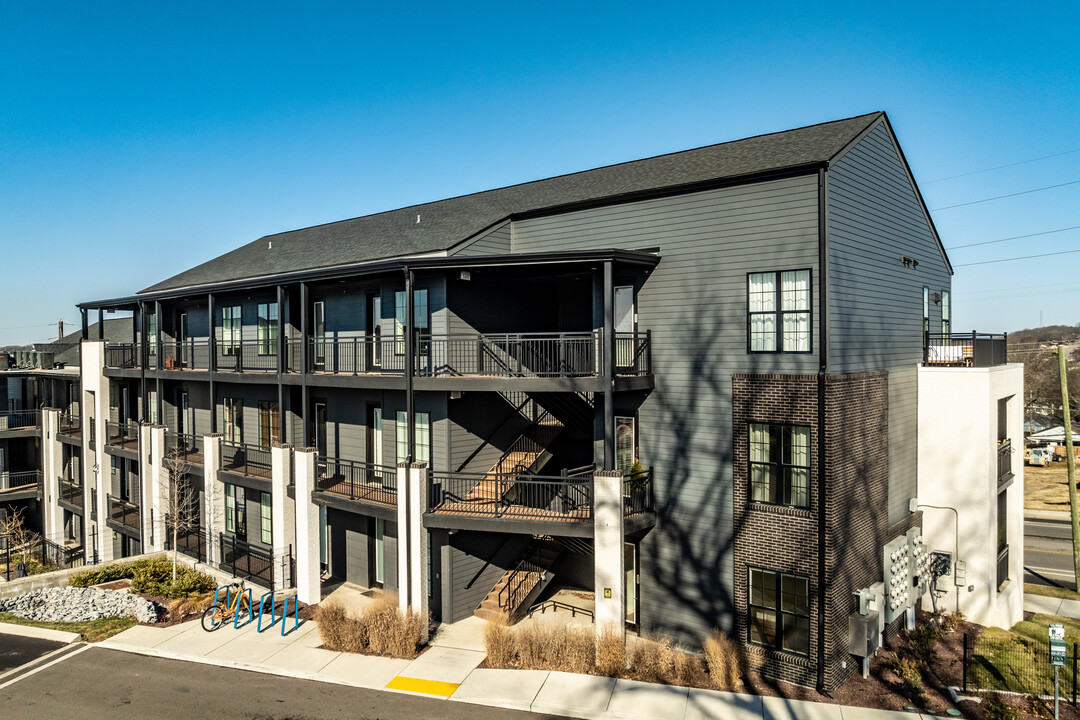 High View Cottages & Flats in Nashville, TN - Building Photo