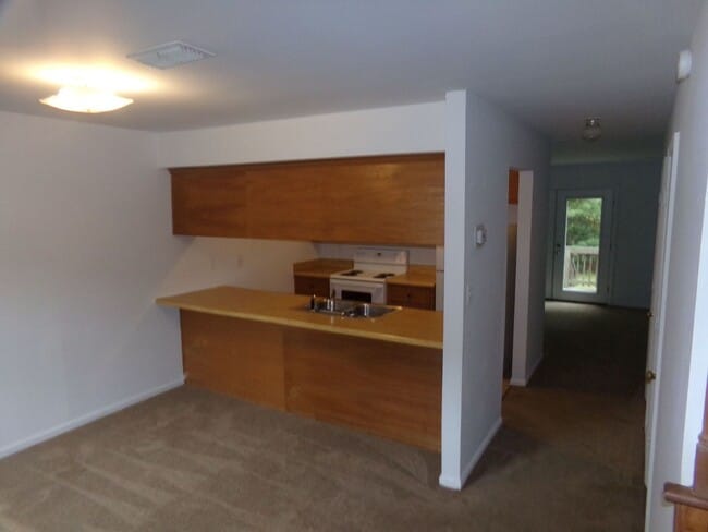 6532 Commons Dr in Prince George, VA - Building Photo - Building Photo