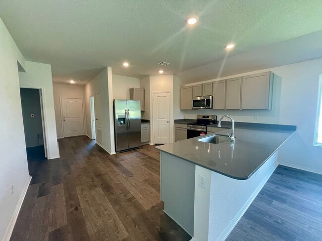property at 12 Fallen Oak Dr