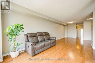 101 Nearco Gate in Oshawa, ON - Building Photo - Building Photo