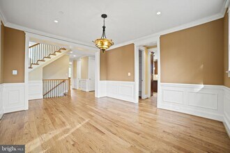 5709 Wilson Ln in Bethesda, MD - Building Photo - Building Photo