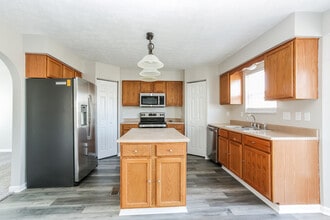 5688 Matuka Dr, Unit A3R in Columbus, OH - Building Photo - Building Photo