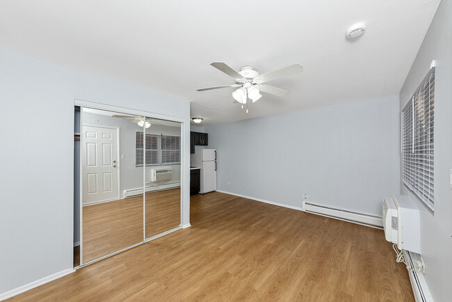 4541 N Beacon St in Chicago, IL - Building Photo - Building Photo