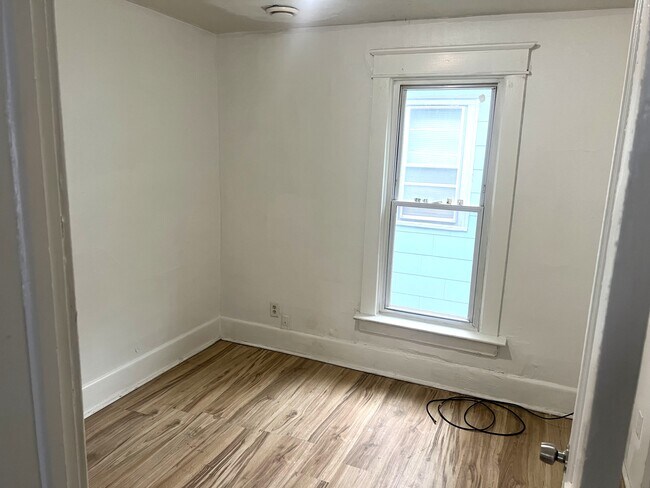 516 E 22nd St, Unit 2 in Erie, PA - Building Photo - Building Photo