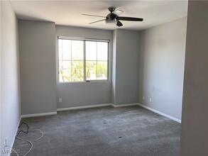 2426 Quiet Ode St in Henderson, NV - Building Photo - Building Photo
