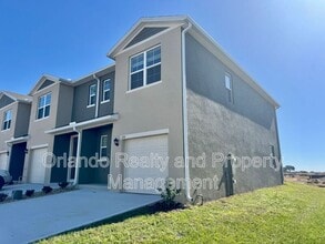 1751 Wooden St in Davenport, FL - Foto de edificio - Building Photo